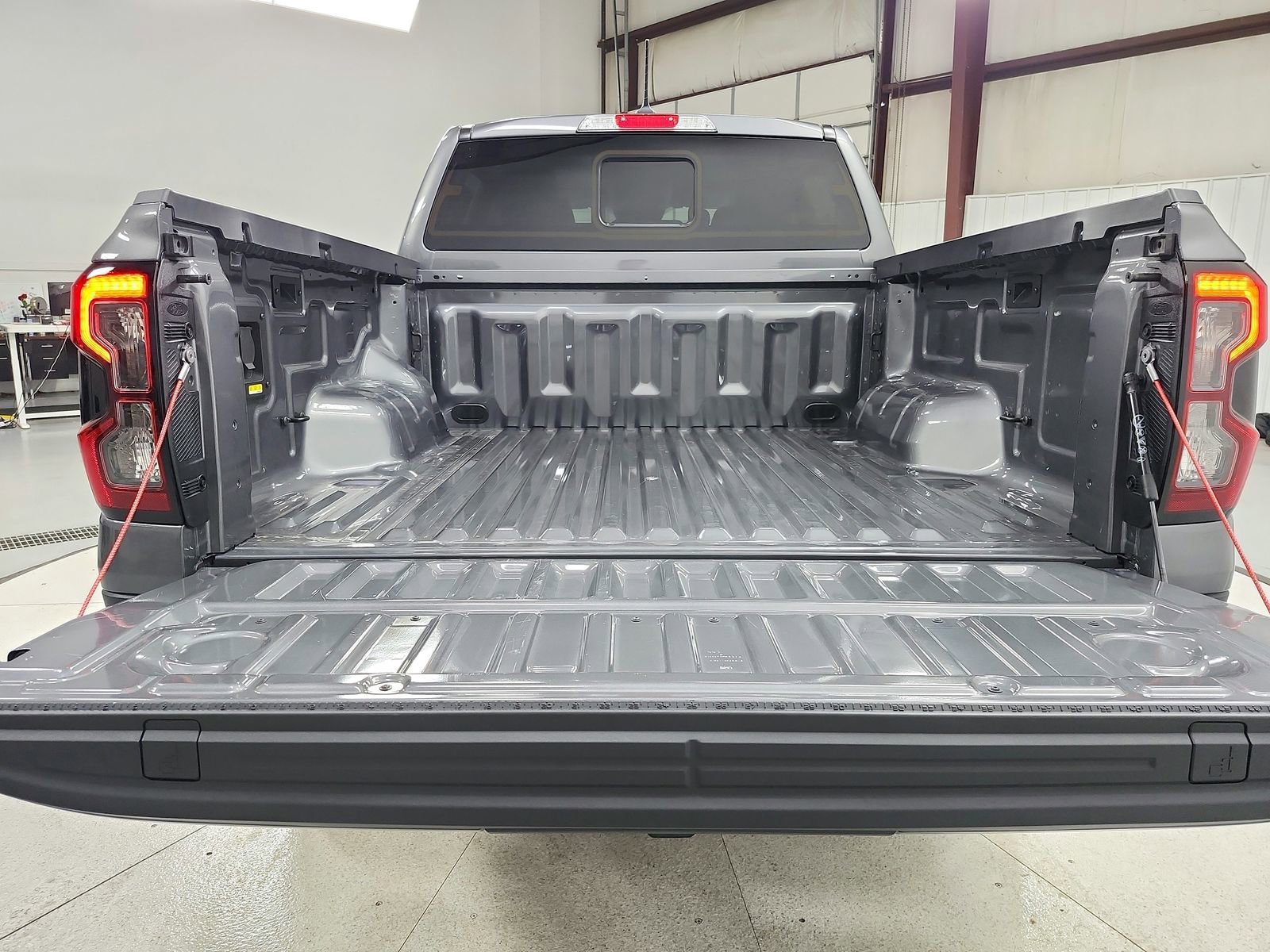 Used 2025 Ford Ranger Lariat w/ FX4 Off-Road Package AWD/4WD image 45