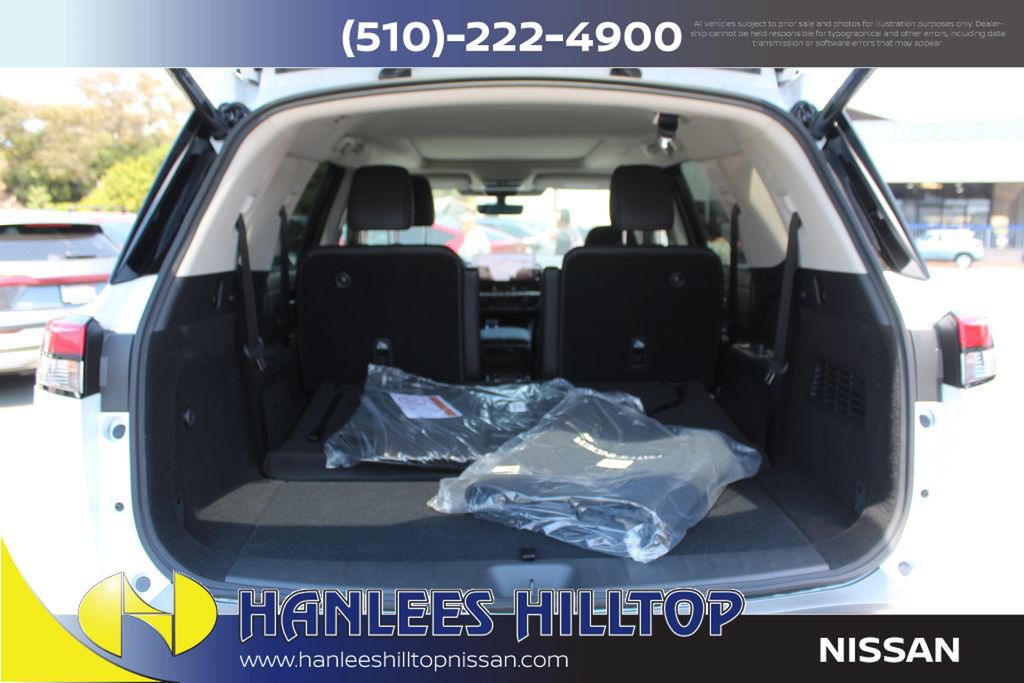 New 2026 Nissan Pathfinder SL w/ SL Premium Package AWD/4WD image 10