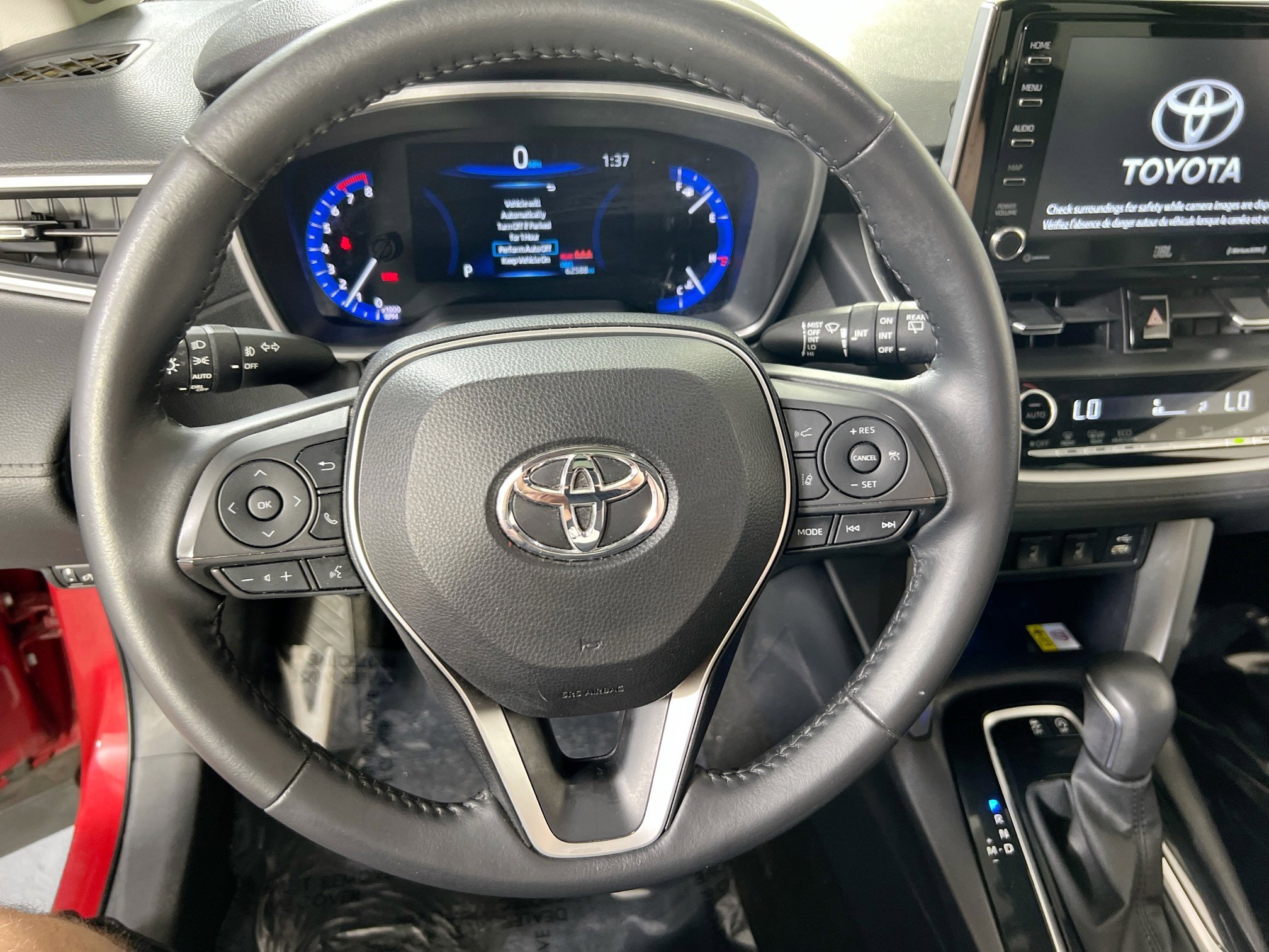 Used 2022 Toyota Corolla Cross XLE w/ Convenience Package AWD/4WD image 11