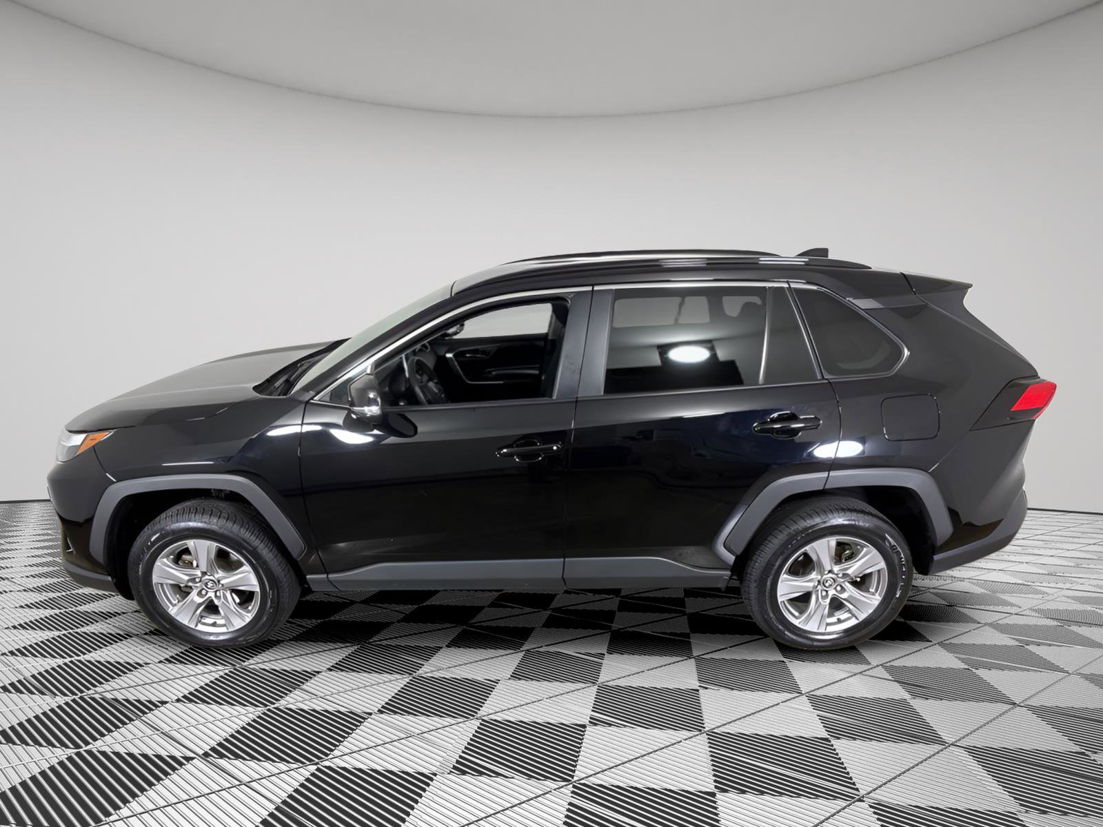 Used 2024 Toyota RAV4 XLE image 11