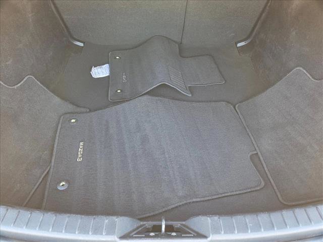 Used 2022 MAZDA MAZDA3 s FWD image 6