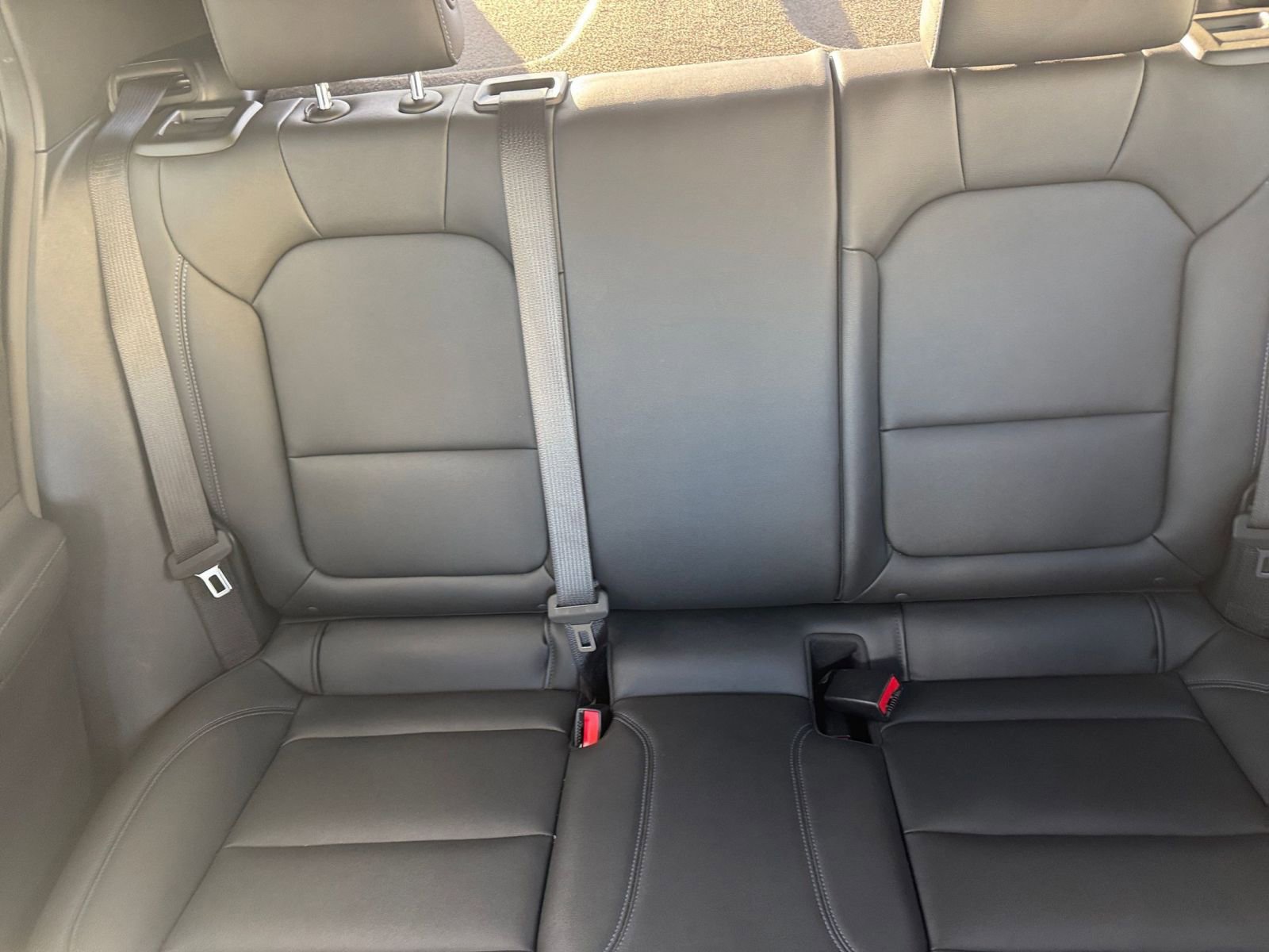 Used 2025 Buick Envista Sport Touring image 36