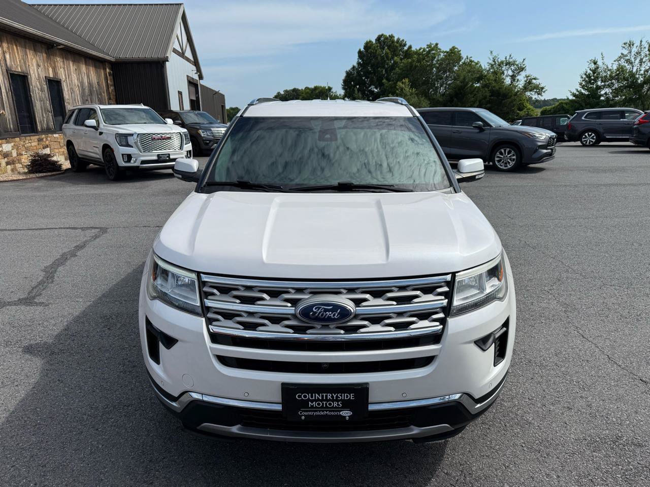 Used 2018 Ford Explorer Limited w/ Equipment Group 301A AWD/4WD image 10