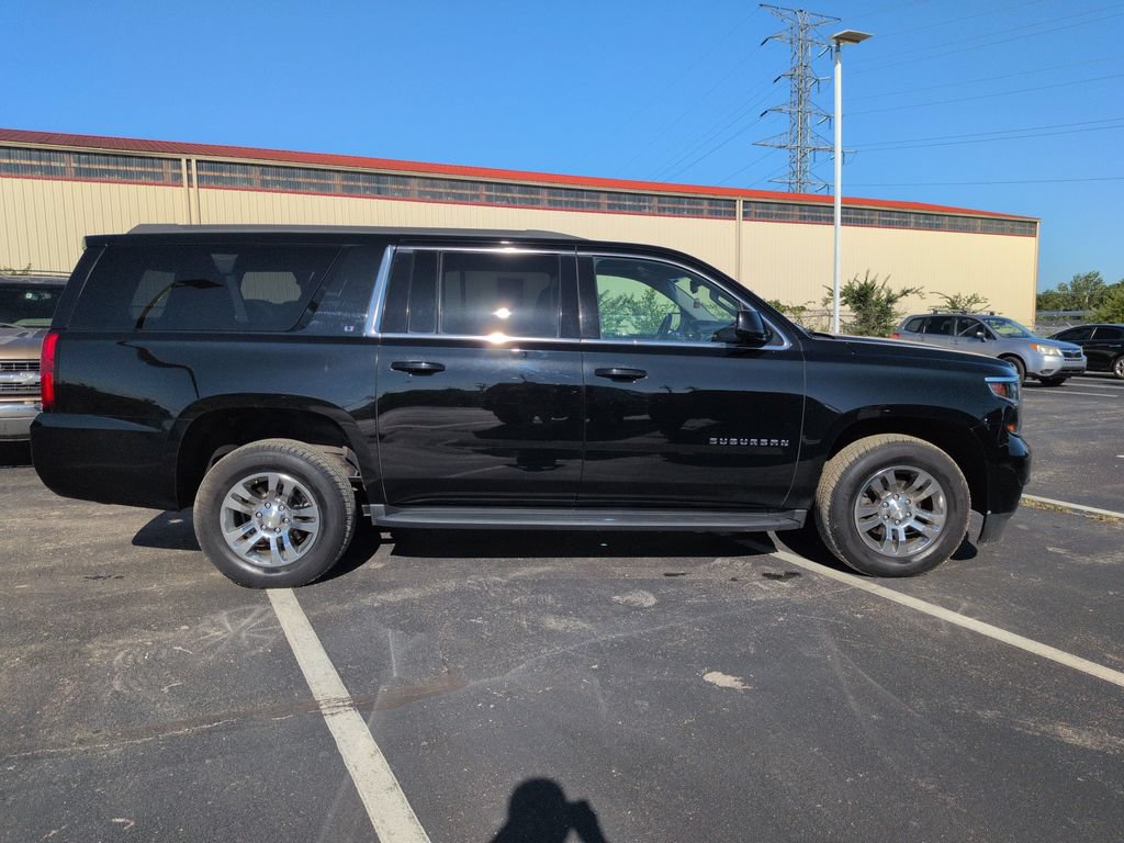 Used 2018 Chevrolet Suburban LT AWD/4WD image 7