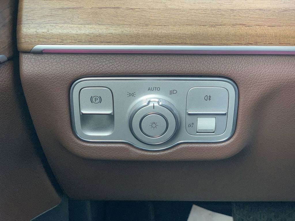 Used 2024 Mercedes-Benz GLE 350 4MATIC image 14