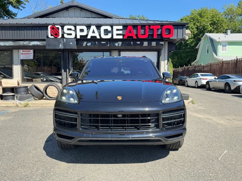 Used 2019 Porsche Cayenne Turbo AWD/4WD image 2