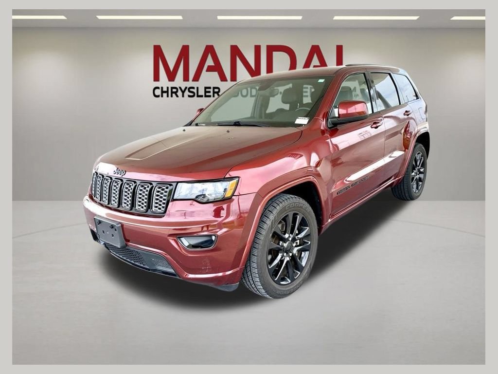 Used 2022 Jeep Grand Cherokee Laredo X AWD/4WD image 1