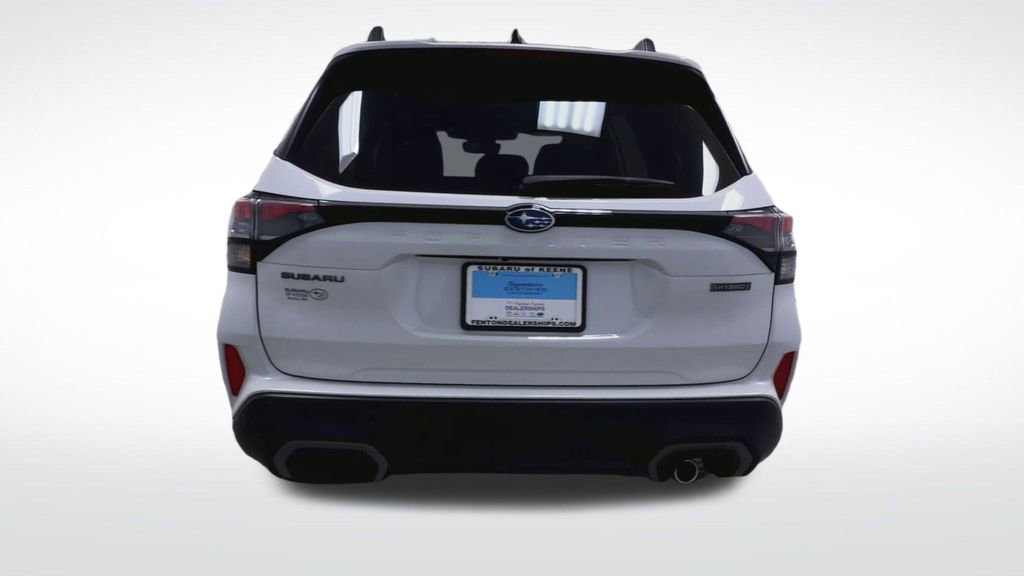 Certified 2025 Subaru Forester Limited image 8