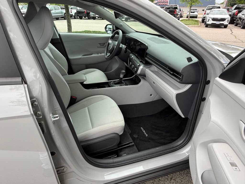 Used 2024 Hyundai Kona SE AWD/4WD image 15