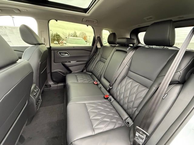 New 2026 Nissan Rogue Platinum w/ Platinum Premium Package image 15