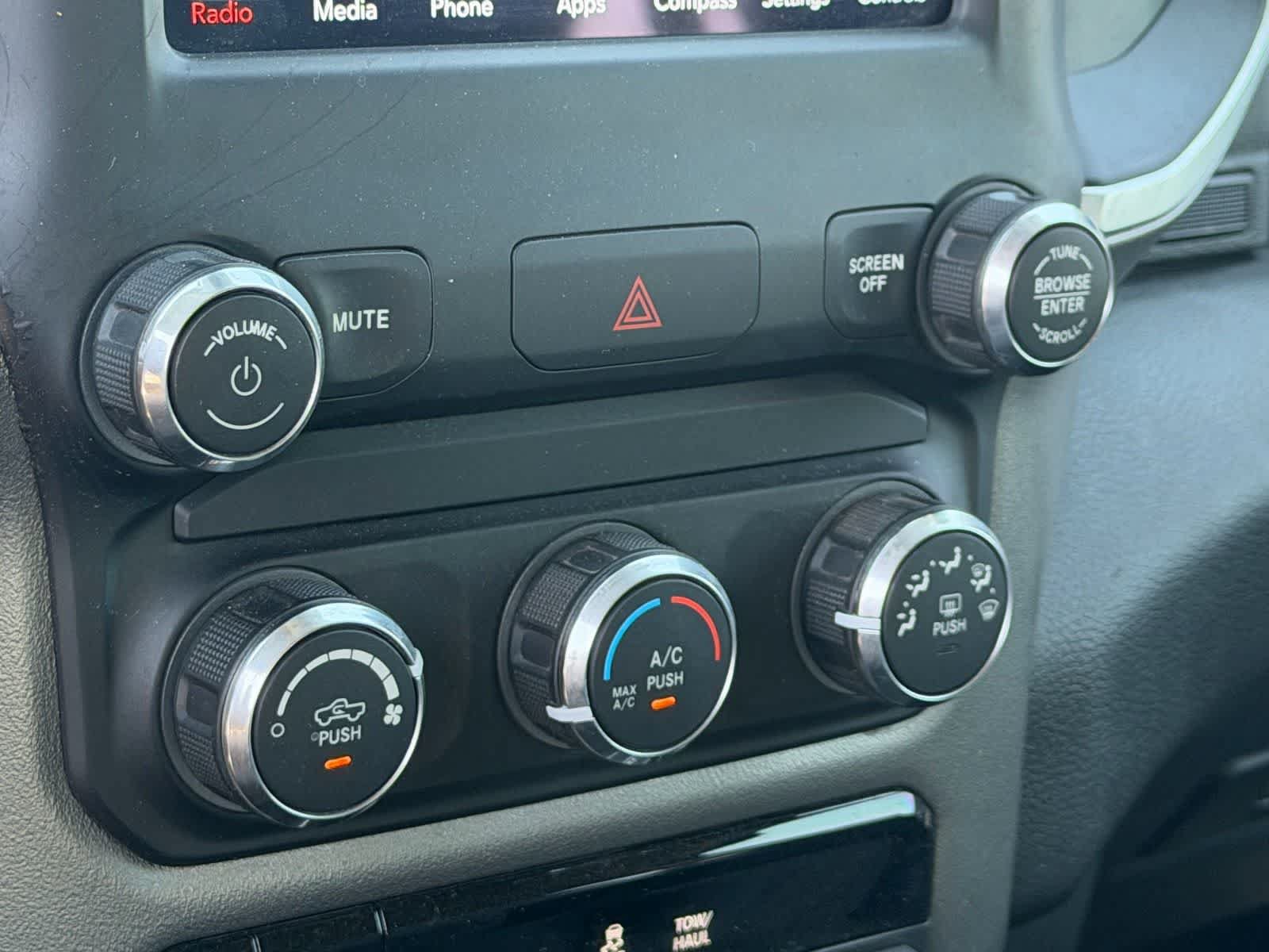 Used 2019 RAM 1500 Big Horn AWD/4WD image 28