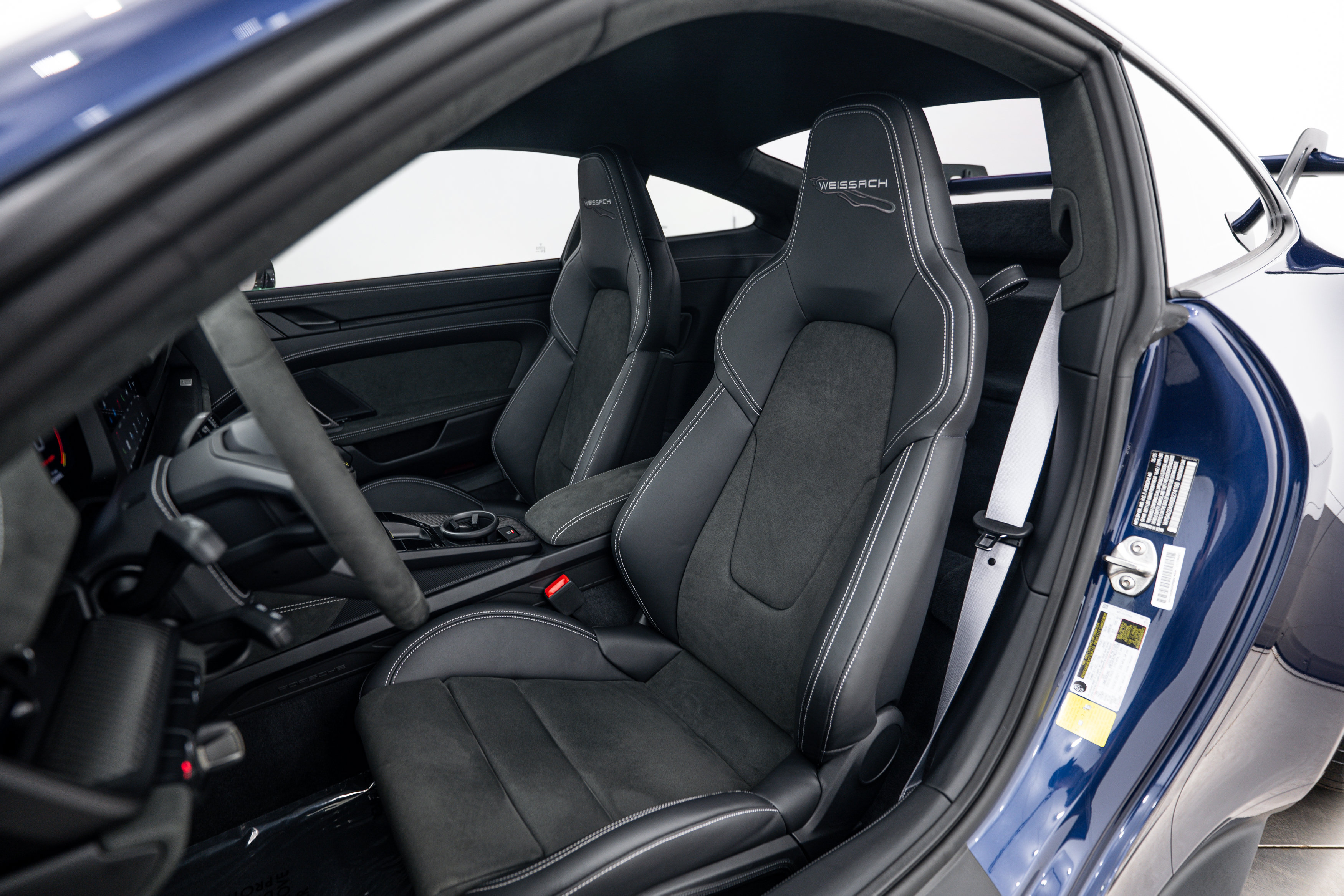 Certified 2025 Porsche 911 GT3 RWD image 5