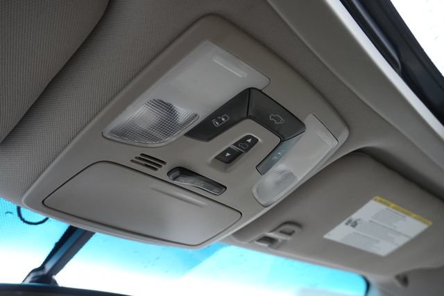 Used 2015 Toyota Sienna XLE w/ XLE Navigation Package FWD image 43