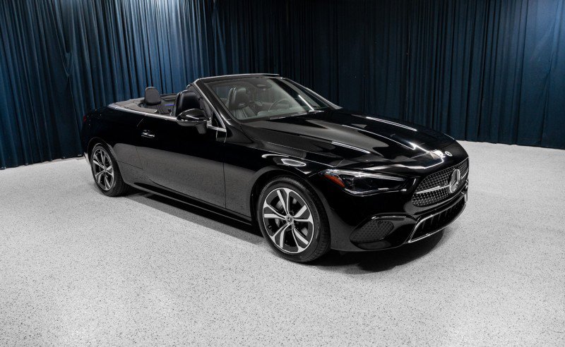 New 2026 Mercedes-Benz CLE 300 4MATIC Cabriolet image 4