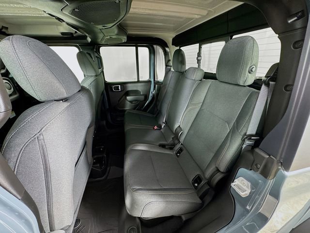 New 2025 Jeep Gladiator Sport image 25