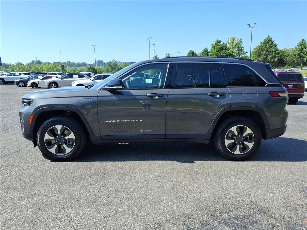Used 2024 Jeep Grand Cherokee Limited 4xe AWD/4WD image 6
