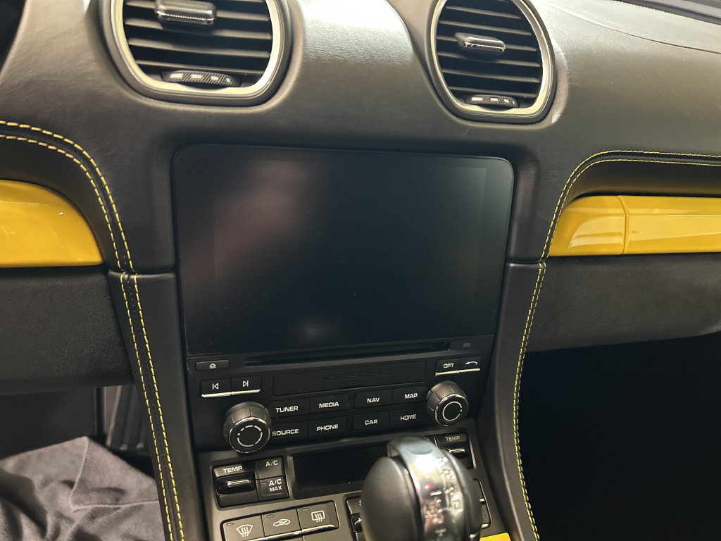 Certified 2021 Porsche 718 Boxster Spyder RWD image 29