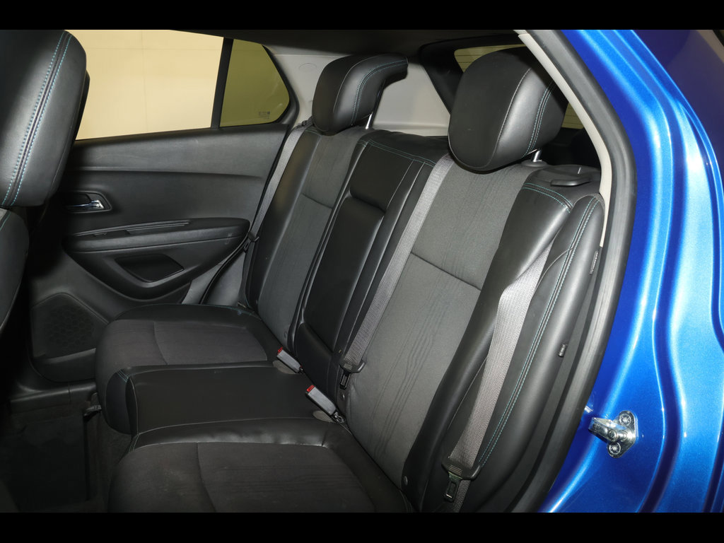Used 2016 Chevrolet Trax LT w/ LT Convenience Package FWD image 17