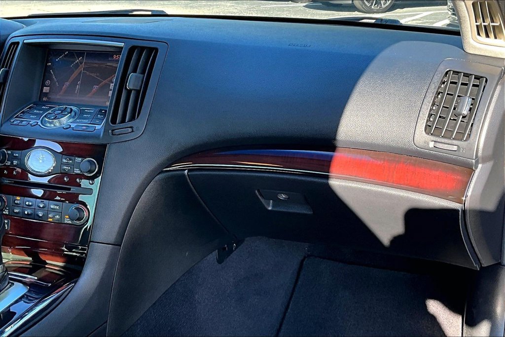 Used 2014 INFINITI Q60 Journey w/ Premium Package RWD image 19