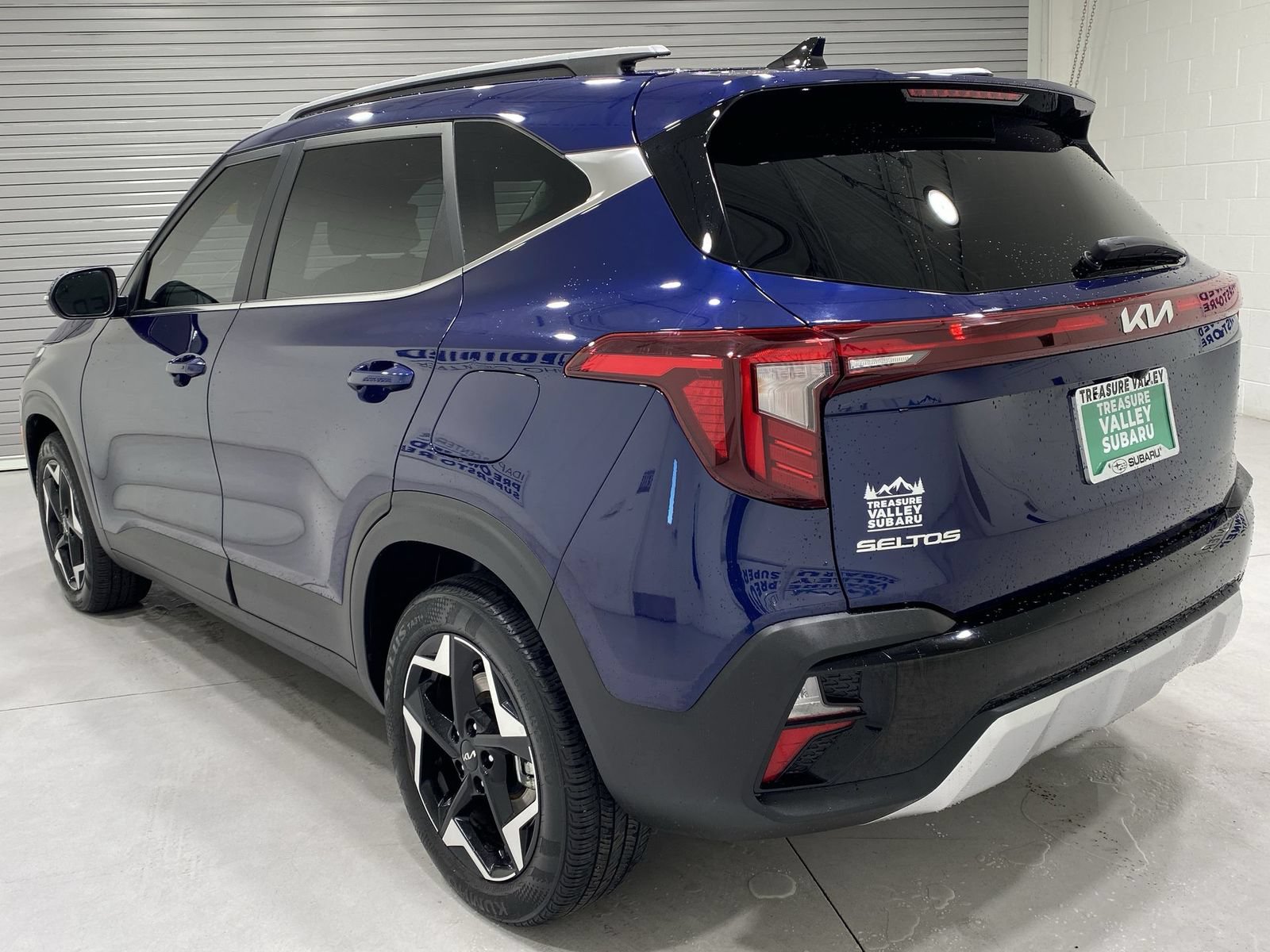 Used 2024 Kia Seltos EX AWD/4WD image 6