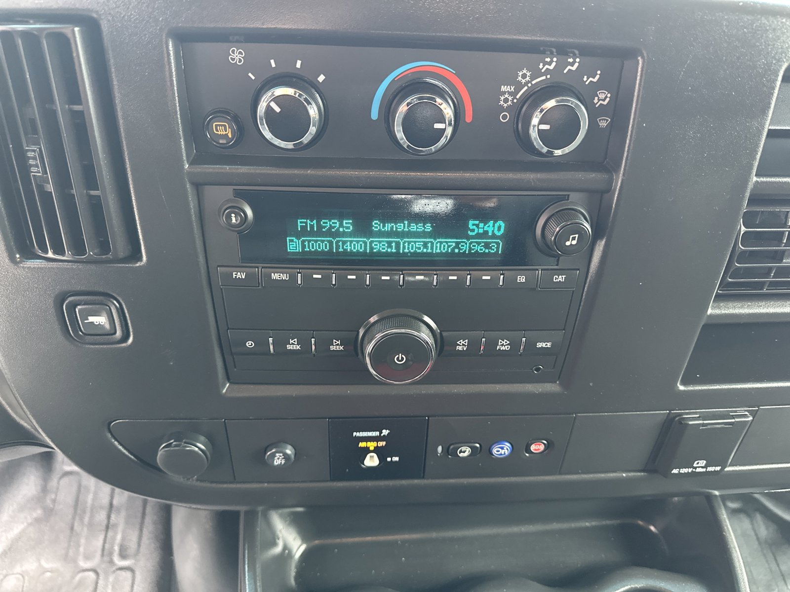 Used 2023 GMC Savana 2500 w/ Driver Convenience Package image 13