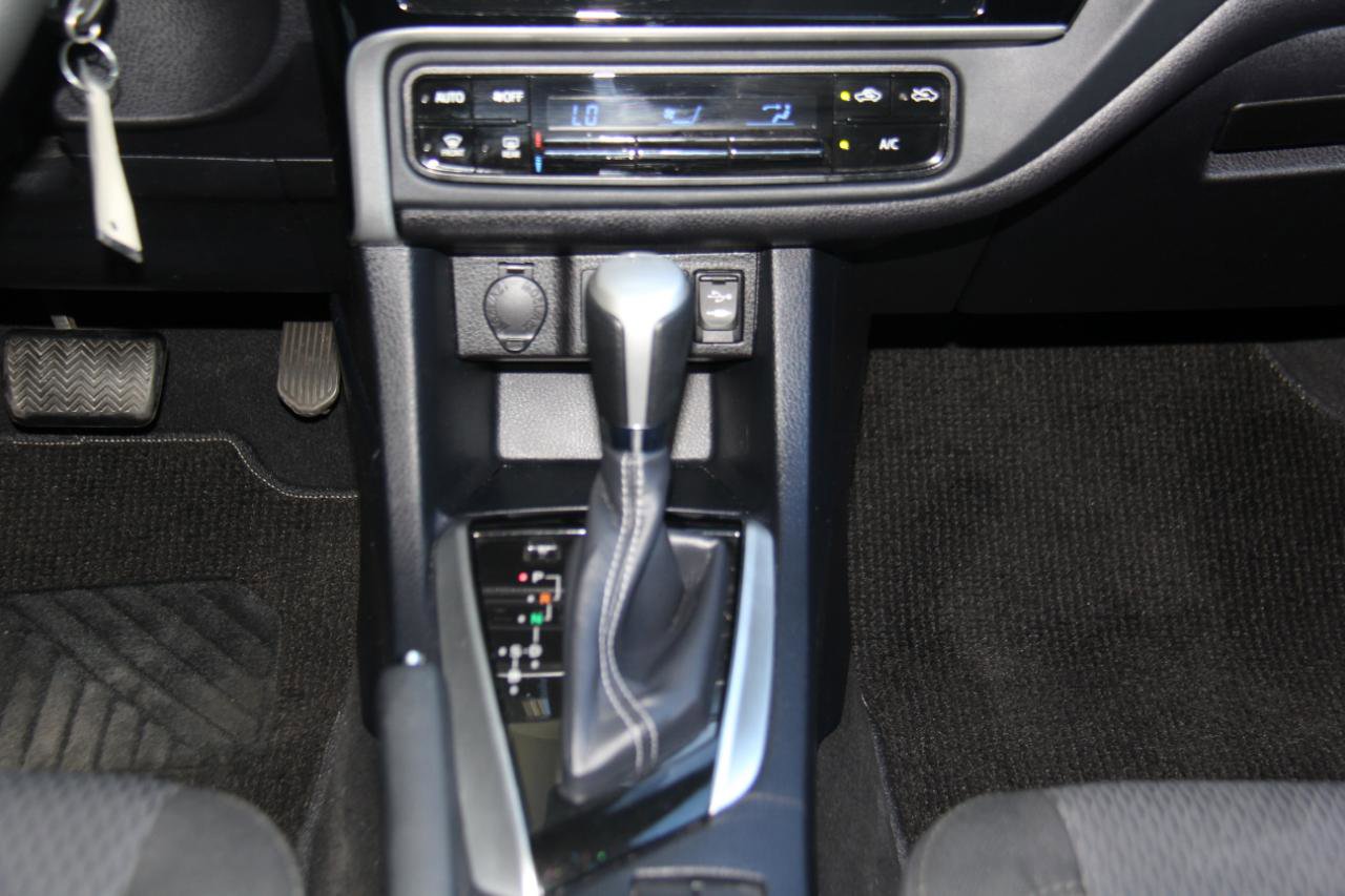 Used 2017 Toyota Corolla LE w/ Carpet Mat Package (TMS) image 17