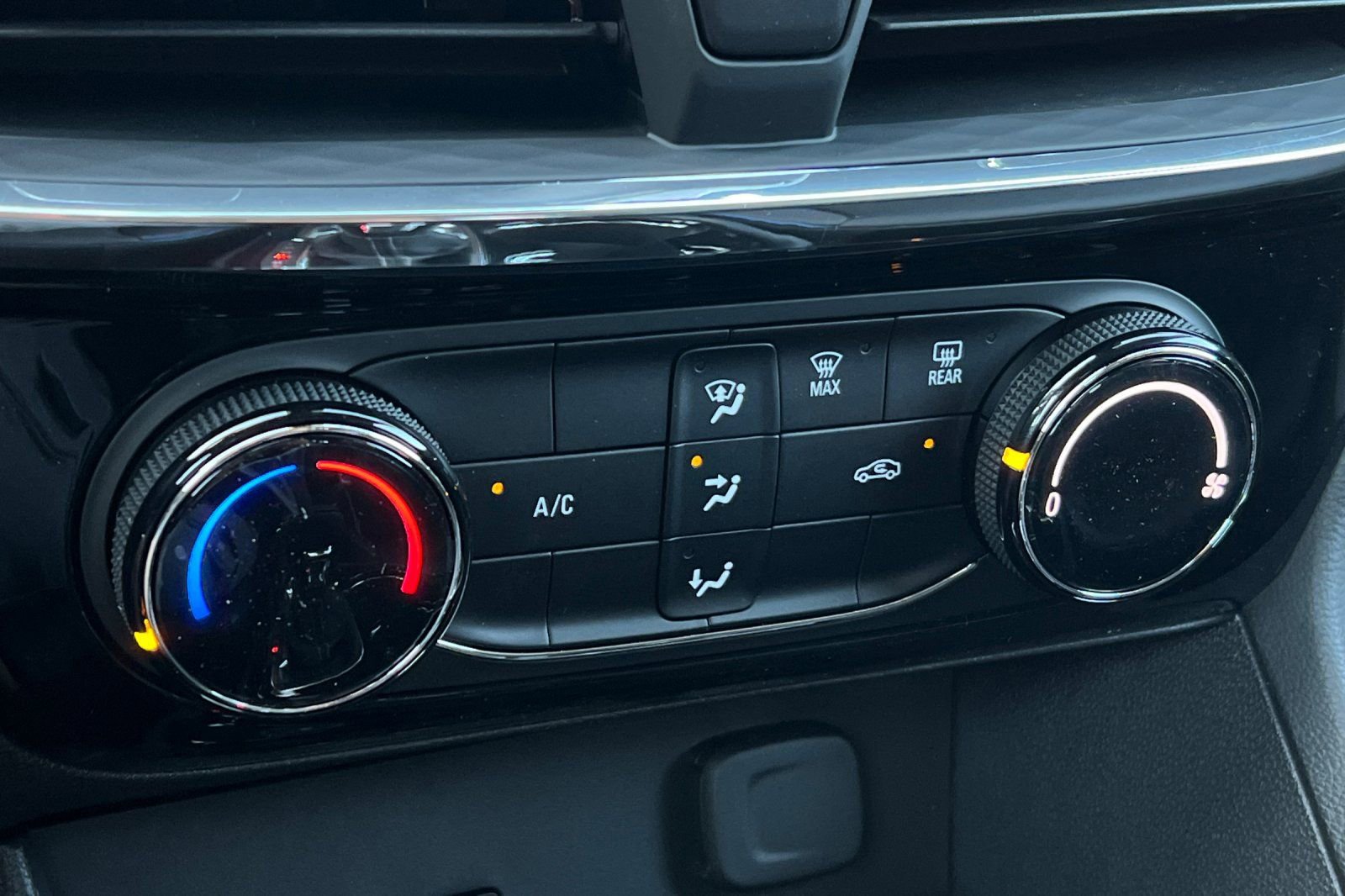 New 2026 Buick Encore GX Sport Touring image 19