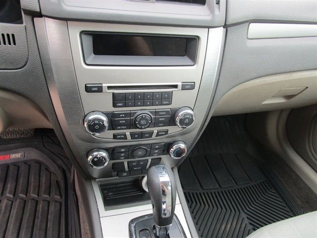 Used 2012 Ford Fusion S FWD image 15