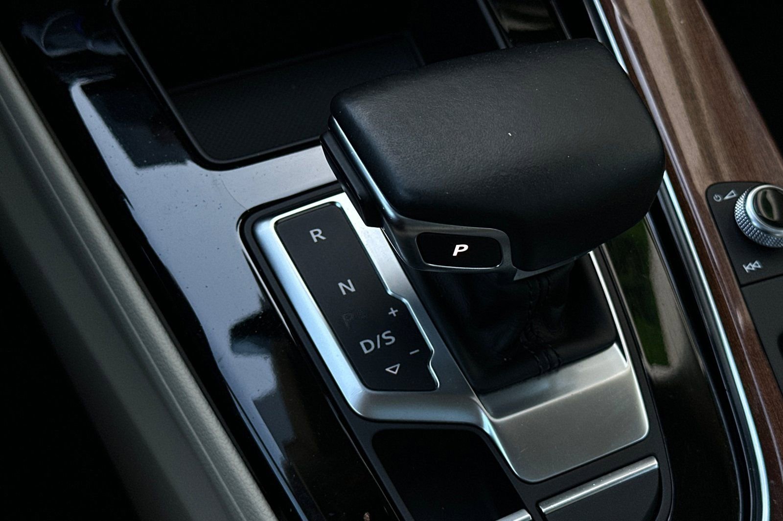 Used 2021 Audi A4 2.0T Premium w/ Convenience Package image 20