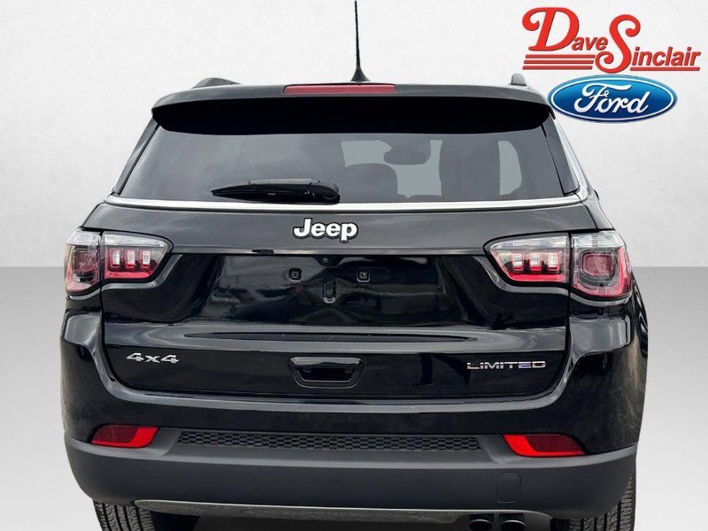 Used 2022 Jeep Compass Limited image 8