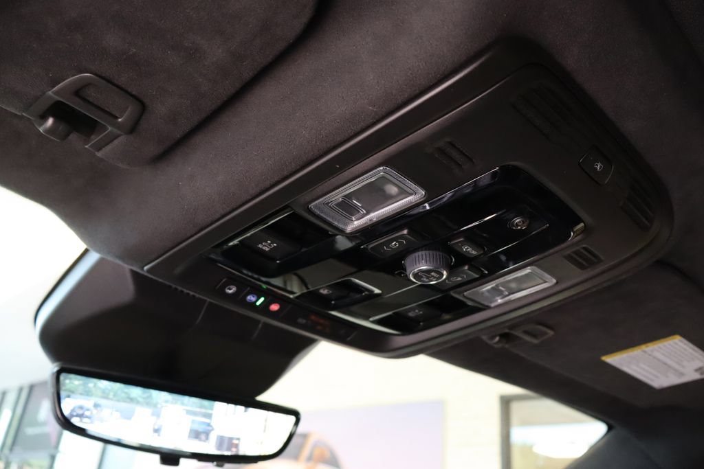 Used 2025 Cadillac Escalade V w/ LPO, ONYX Package AWD/4WD image 17