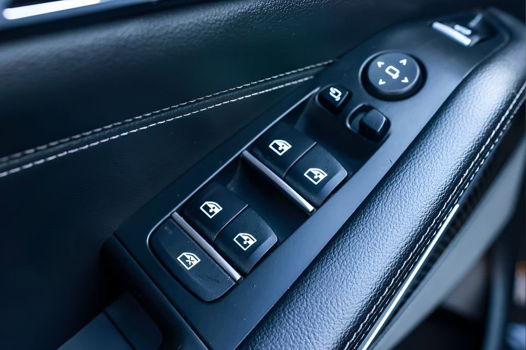 Used 2022 BMW X5 M50i w/ Premium Package AWD/4WD image 26