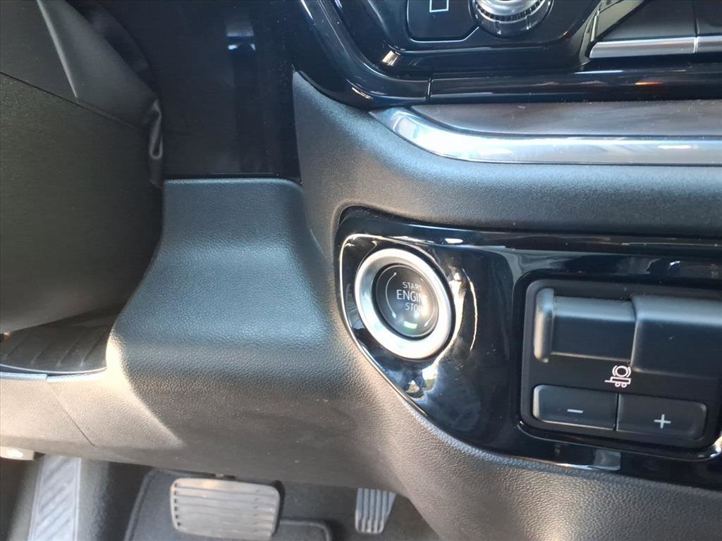 Used 2024 GMC Sierra 1500 SLT image 9