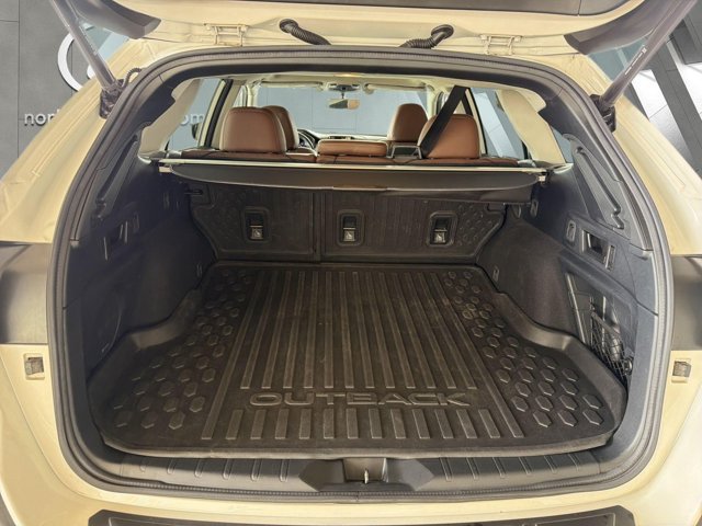 Used 2021 Subaru Outback Touring AWD/4WD image 23