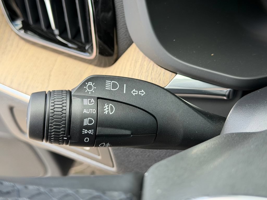 New 2026 Volvo XC60 T8 Plus w/ Protection Package Premier AWD/4WD image 30