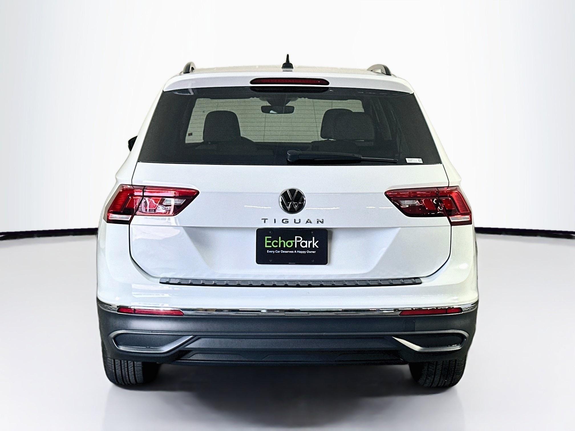 Used 2024 Volkswagen Tiguan S FWD image 7