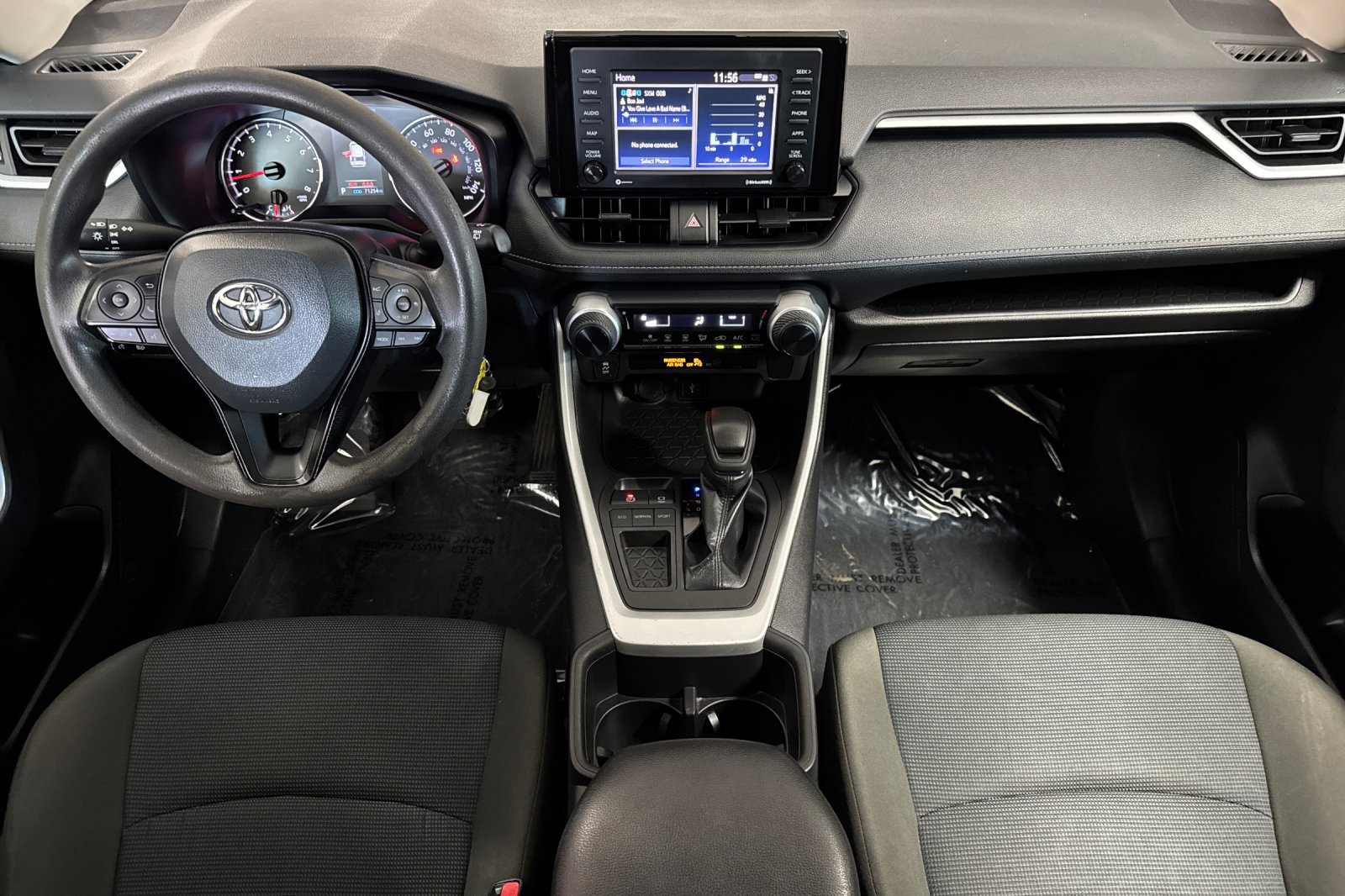 Used 2022 Toyota RAV4 LE FWD image 15