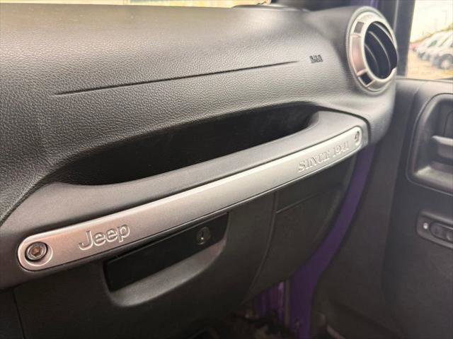 Certified 2018 Jeep Wrangler Sahara w/ Connectivity Group image 24