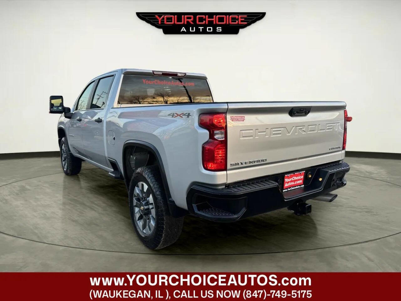 Used 2022 Chevrolet Silverado 2500 Custom w/ Custom Convenience Package image 3