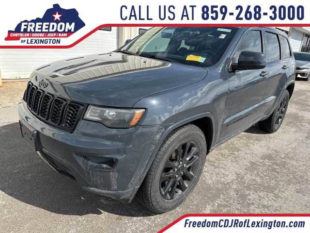 Used 2017 Jeep Grand Cherokee Altitude image 1