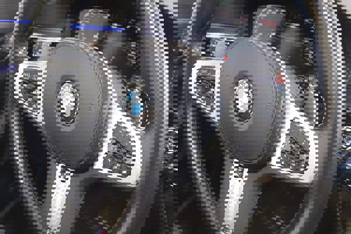 Used 2023 BMW M550i xDrive w/ Executive Package image 49