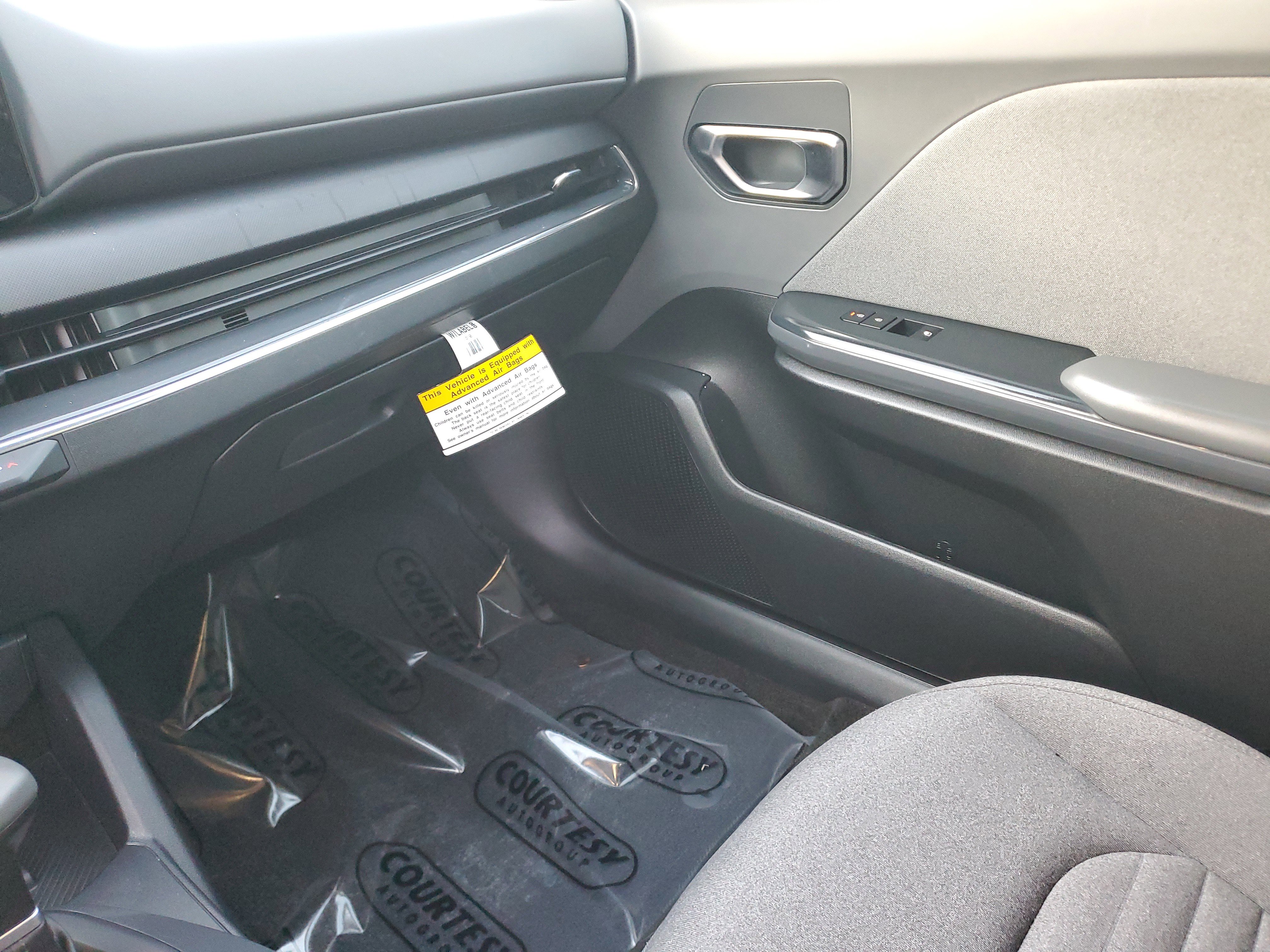 Used 2025 Kia K4 EX image 25