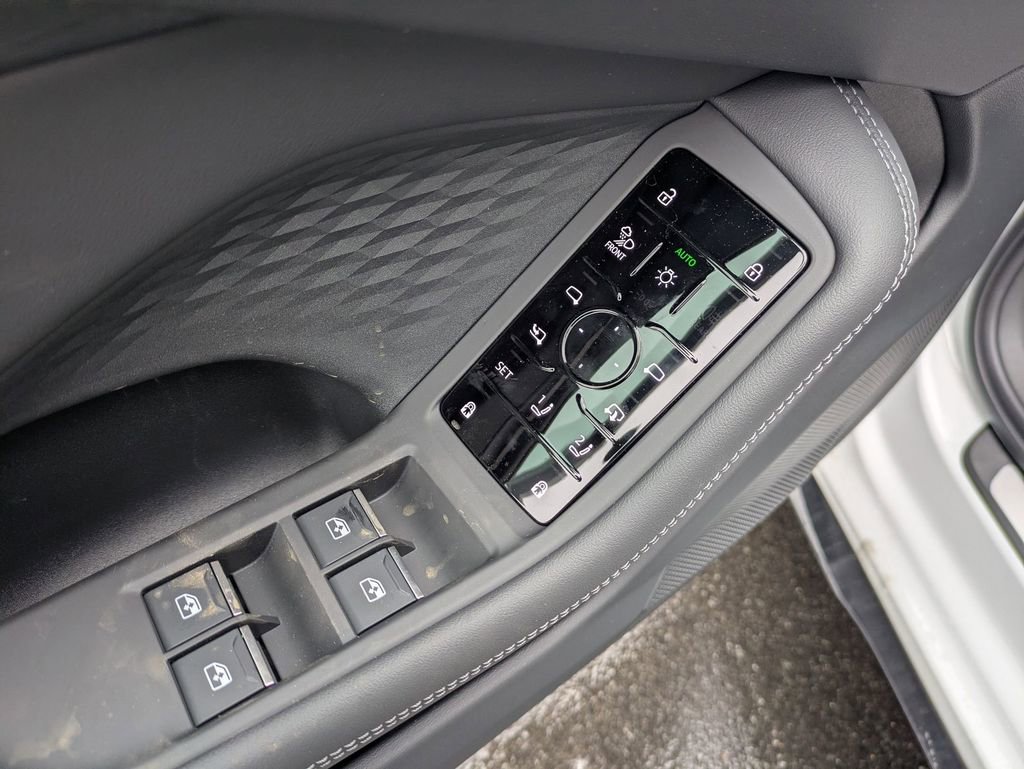 New 2026 Audi A6 Premium Plus AWD/4WD image 13