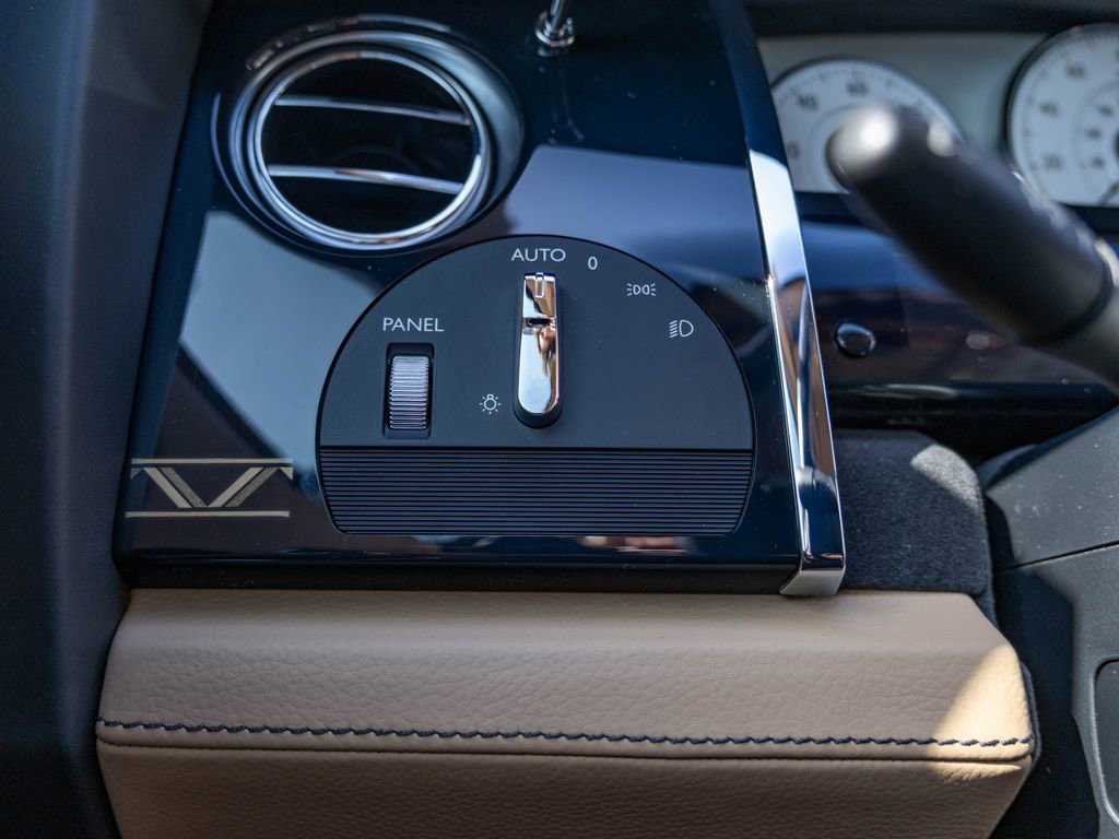 Certified 2016 Rolls-Royce Ghost image 25