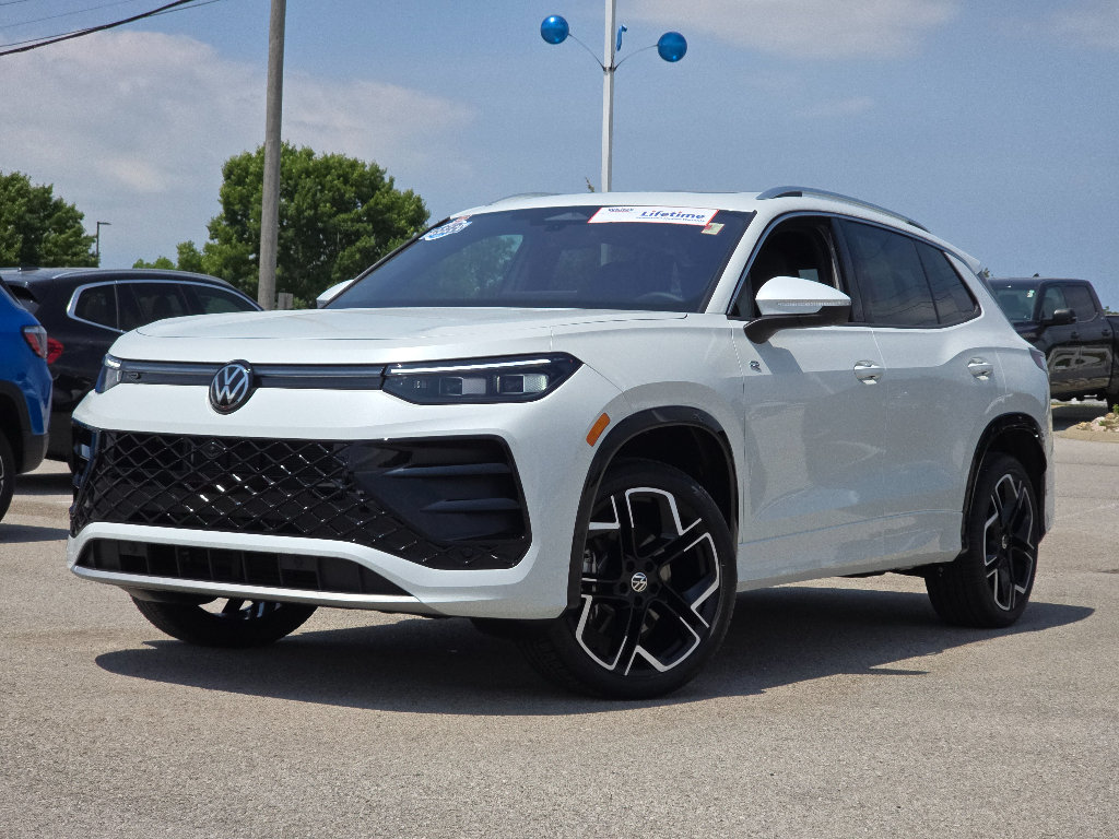 Used 2025 Volkswagen Tiguan SEL R-Line