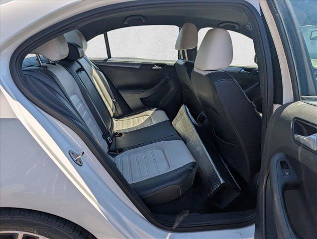 Used 2016 Volkswagen Jetta Sport FWD image 16