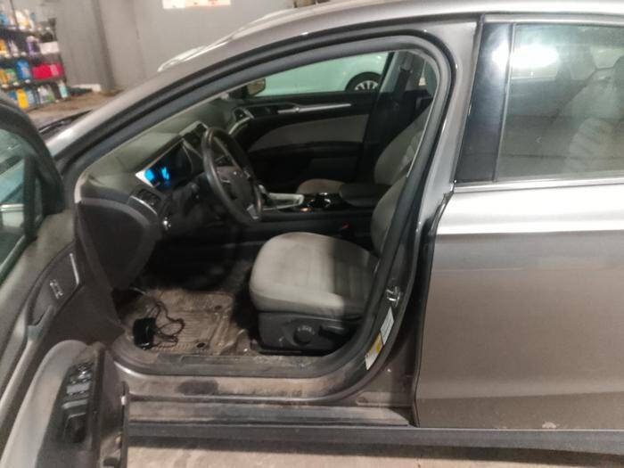 Used 2014 Ford Fusion S FWD image 23