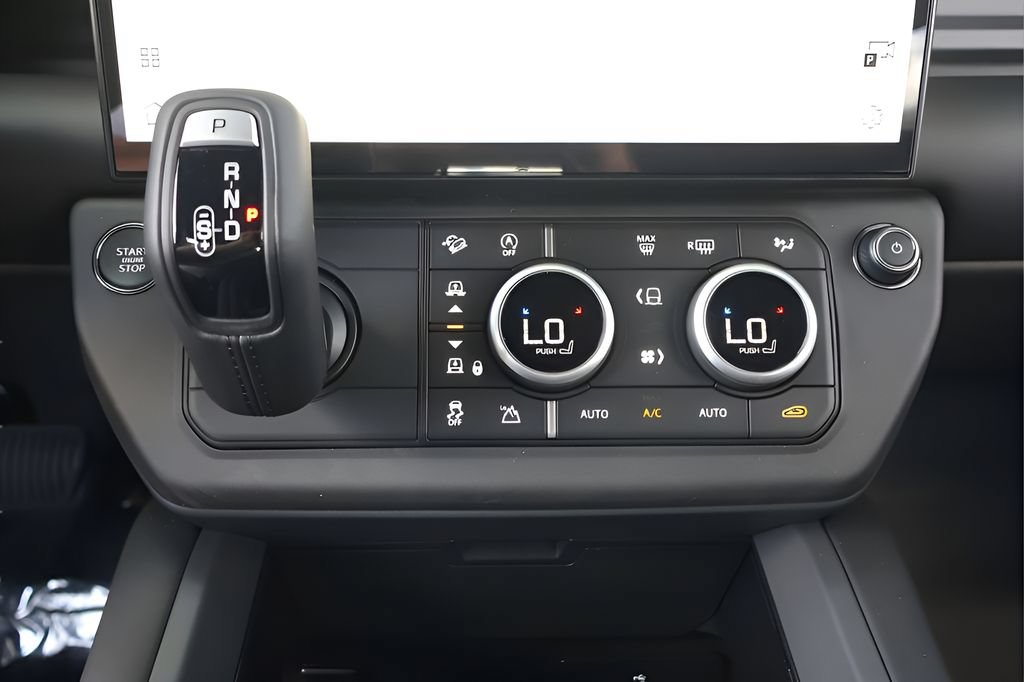 New 2026 Land Rover Defender 130 X-Dynamic SE AWD/4WD image 26