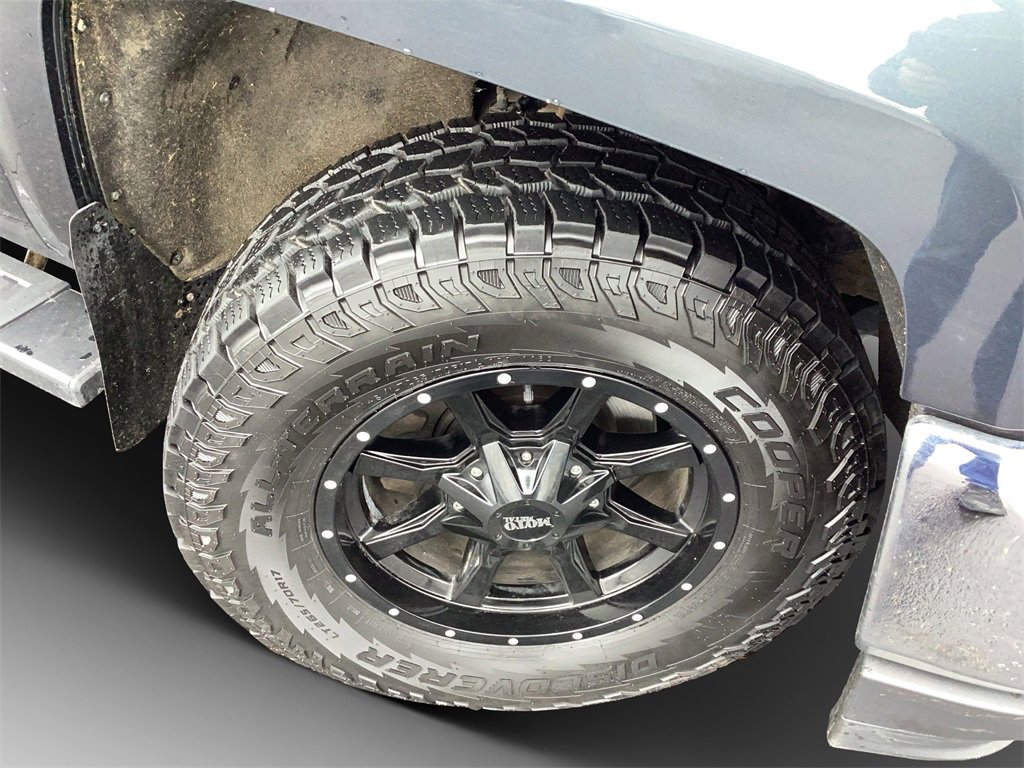 Used 2018 Chevrolet Silverado 1500 LT w/ All Star Edition image 31