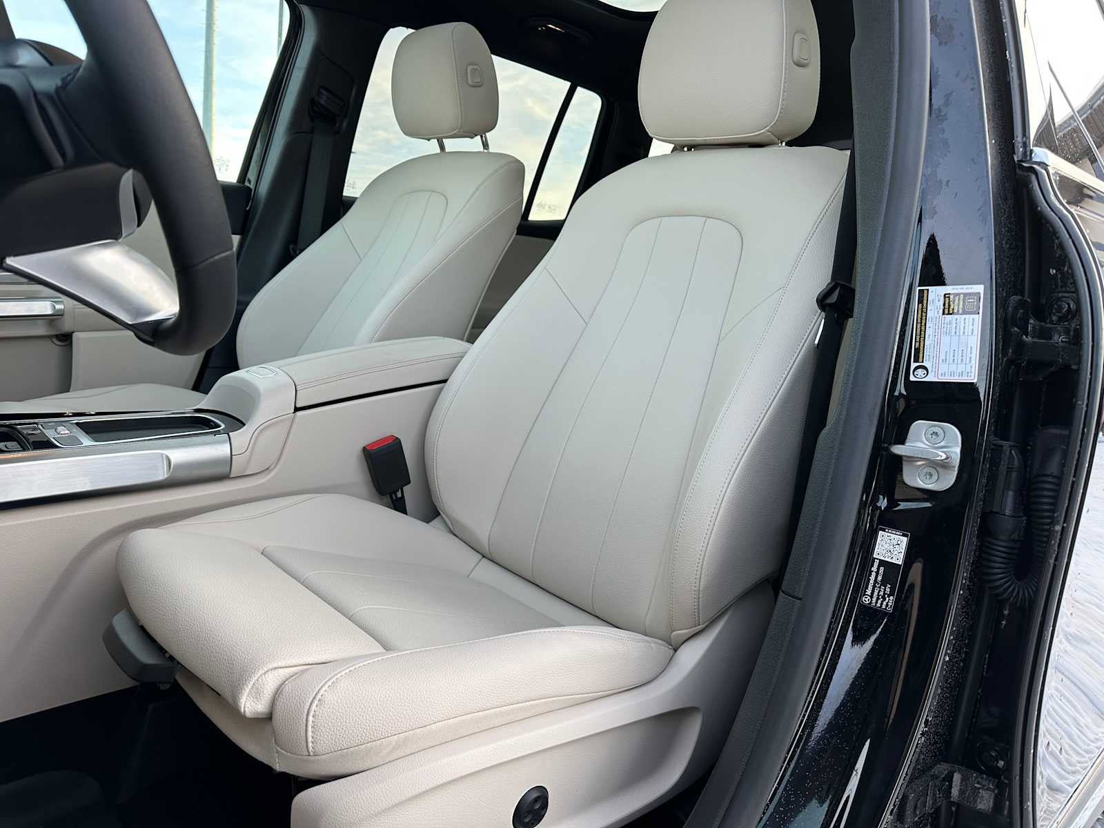 Used 2026 Mercedes-Benz GLB 250 4MATIC image 22
